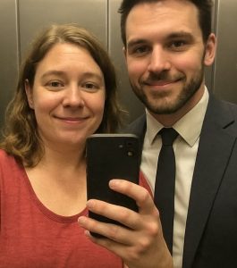 Una Mujer Pensó que Fingir Ser la Novia de un Desconocido en una Boda Sería Divertido — Hasta que Se Arrepintió: Historia del Día